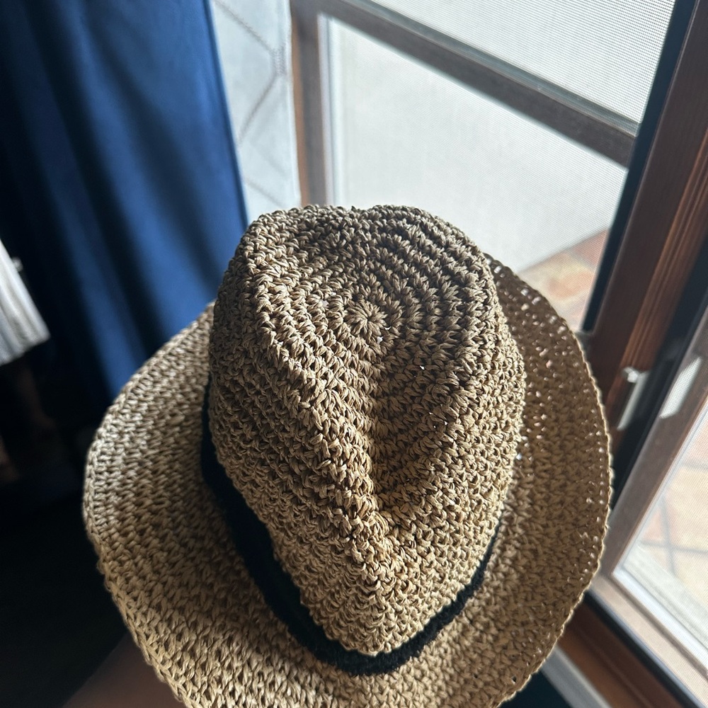 Zara Tan Straw Hat with Black Band - Picture 5 of 5
